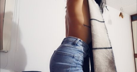 Aguacate_ アートモデル 画像