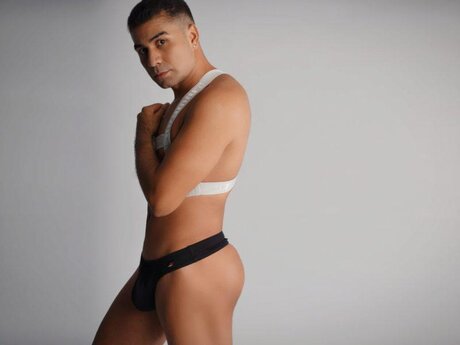 異人種間XXX オンリーファンズ セクシー裸 写真