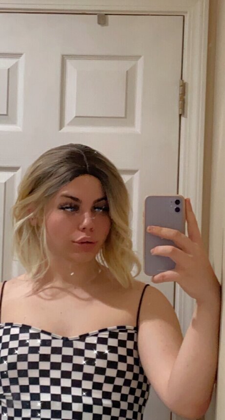 黒檀の熟女オンリーファンズ 美しいポルノ 写真