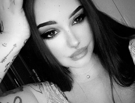 Rocio Lastra ヌードモデル 画像