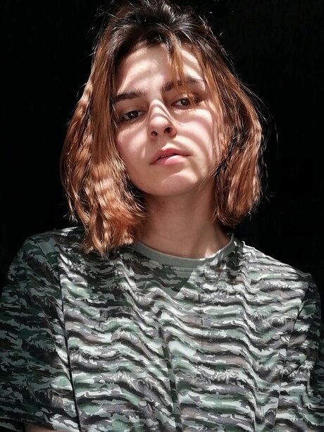 Ruru Chan エロティックなスター ギャラリー