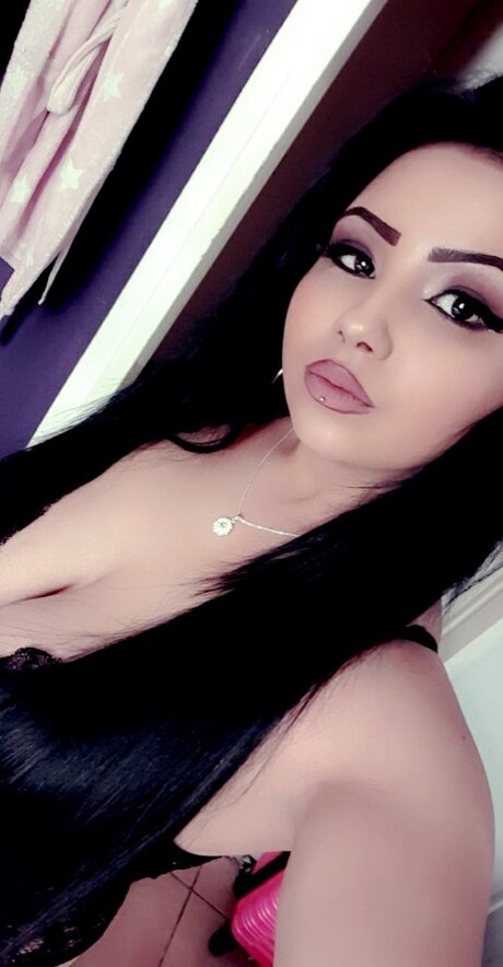 Adriana1998 トップモデル 画像