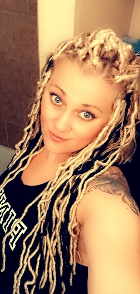 Tiffani Stapp ポルノモデル 写真