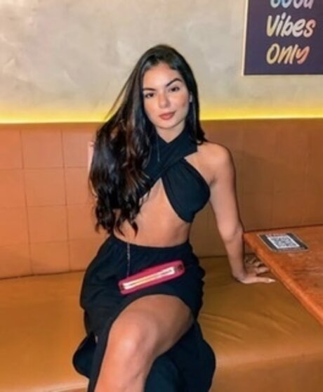 Laurinha_ ホットなスター 画像