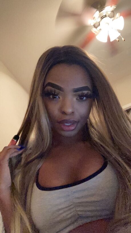 Alesha 裸モデル 画像