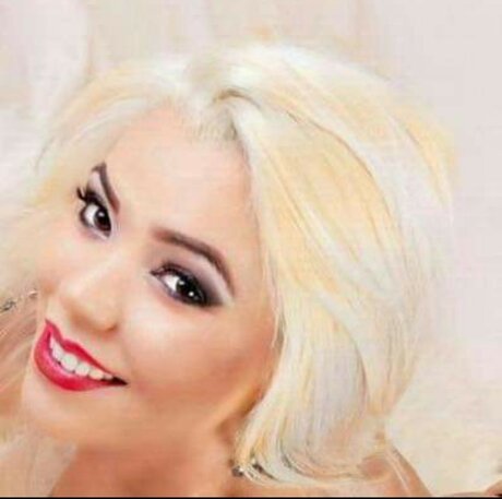 Blonda sexy24 高品質モデル 写真