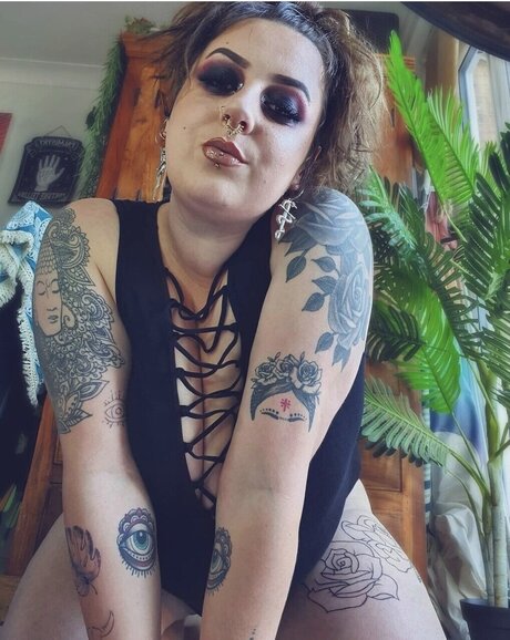 Shazy ホットなポルノスター ギャラリー