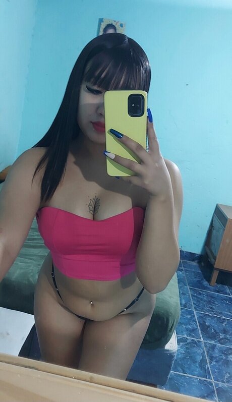 Karen Ruiz 完璧なスター 画像