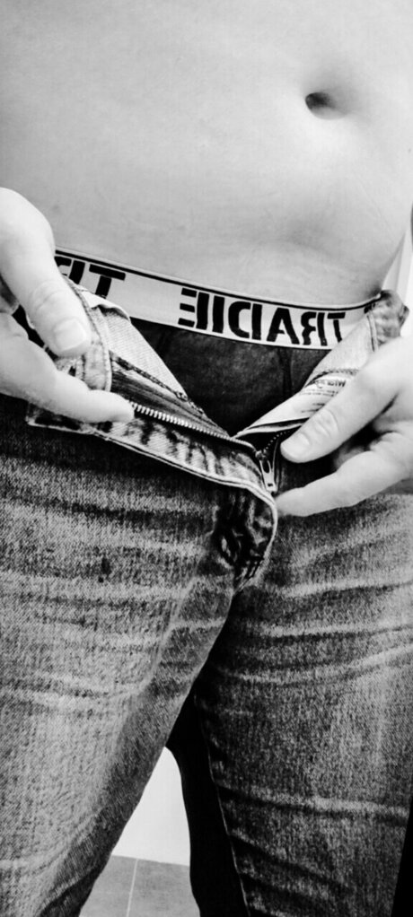 Lewdalorian スター ヌード ギャラリー