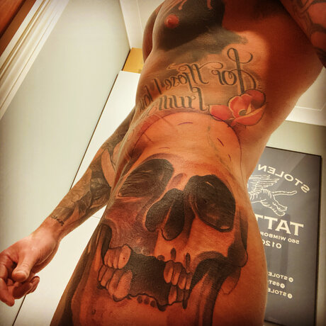 フィットネス 裸 オンリーファンズ セクシーヌード 写真