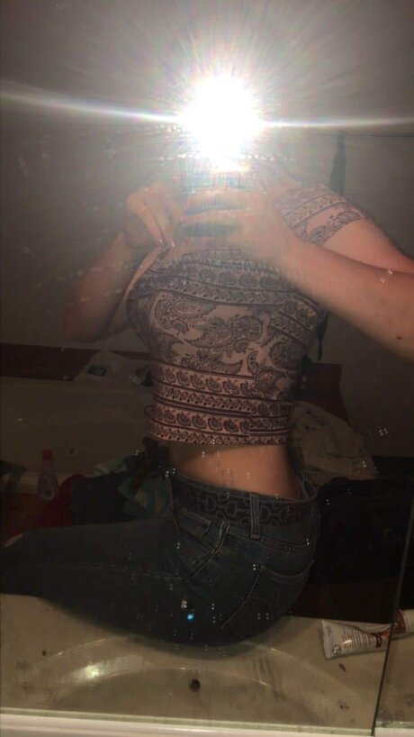 Cait ポルノスター ヌード ギャラリー