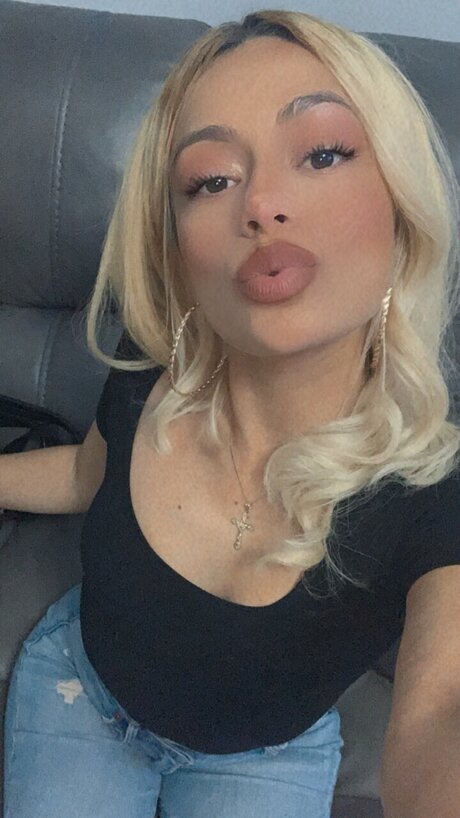 Tiffani Stephanie ポルノスター トップ 画像