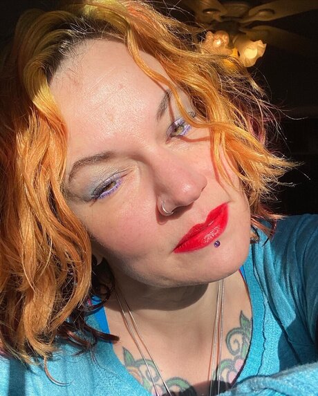 Kris Lonn ホットスター 写真