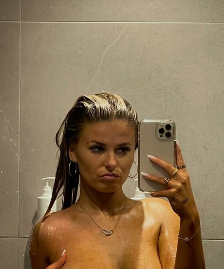 本物のオンリーファンズ アート裸 画像