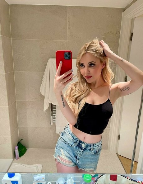 乳首 オンリーファンズ アートxxx 写真