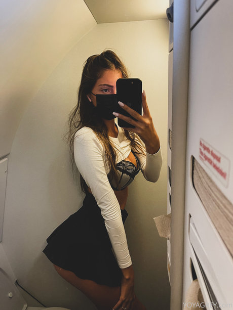 アウトドア 熟女 オンリーファンズ セクシーヌード 写真