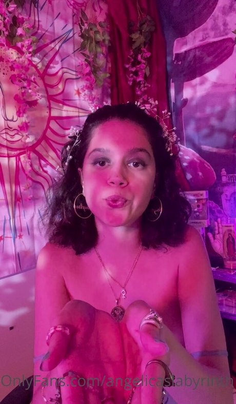 ティーンレズビアンオンリーファンズ 無料ポルノ 画像