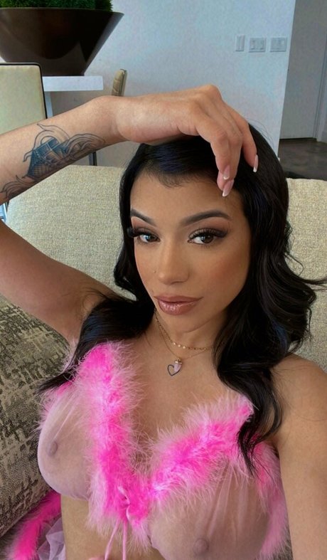 ワークアウト オンリーファンズ ホット裸 写真