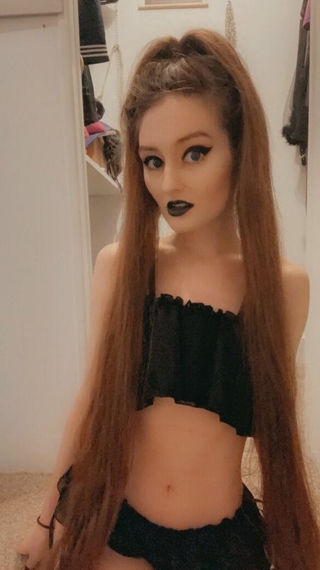 _elaine arbor 独占スター 写真