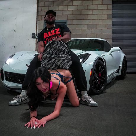 Camila Cream アートスター ギャラリー