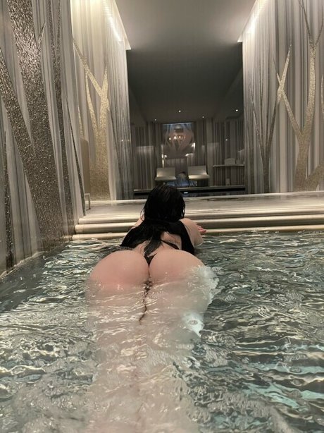 太った足のオンリーファンズ ホット 写真