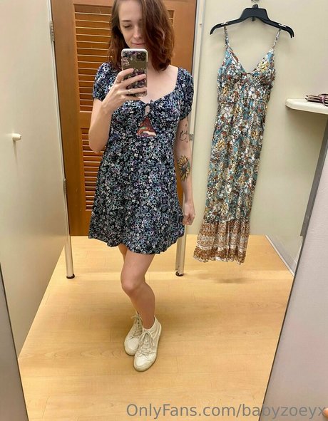 babyzoeyx ポルノスター 画像