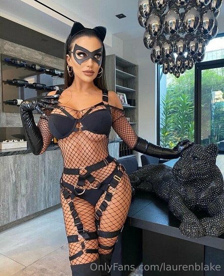 Lauren Blake プロフィール写真