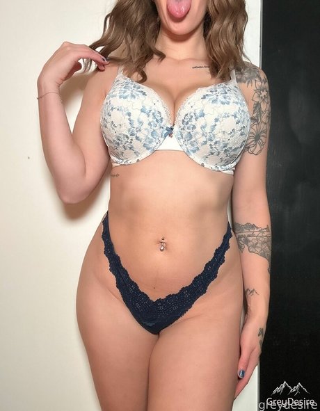 Grey Desire セックスポルノスター 写真