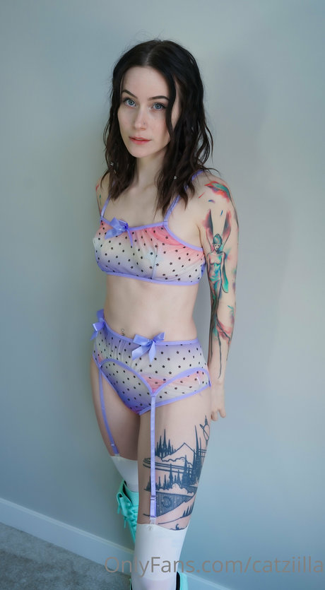 ビーチセックスオンリーファンズ 無料ヌード 画像