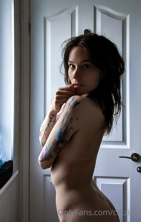 アラブ人妻オンリーファンズ 無料エロ 写真