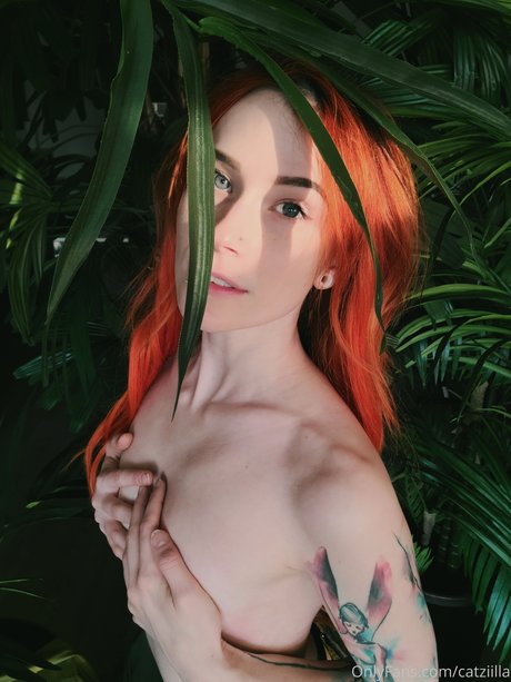 パンストオンリーファンズ アートヌード 画像