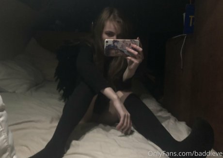 貞操帯オンリーファンズ ポルノ 写真