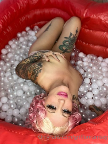 Griffon Ramsey 裸のポルノスター 画像