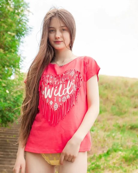 Maddie springs トップモデル 写真