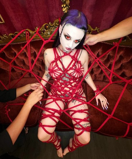 角質の女の子オンリーファンズ 無料ポルノ 写真