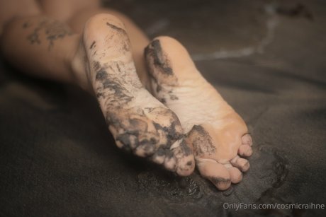 ニューハーフの乗馬オンリーファンズ 無料ヌード ギャラリー