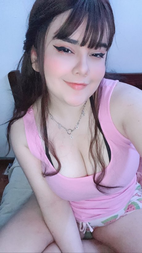 Lucillexs ポルノスター 写真