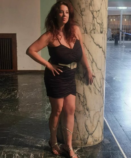 熟女のおっぱいオンリーファンズ ポルノグラフィック 写真