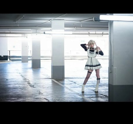 Elefire Grey 素敵なモデル 写真