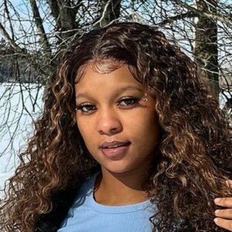 Saleema Mansur アートスター 画像