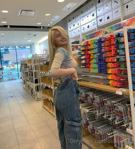 精子オンリーファン ヌード 画像