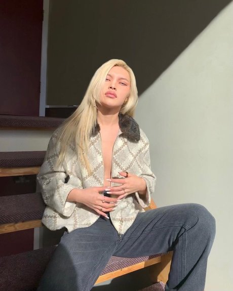 diakimeko 独占スター 画像