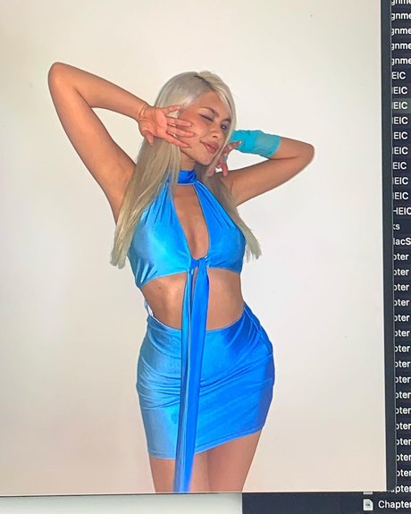 キティ・ウェット・オンリーファンズ 無料ヌード 写真