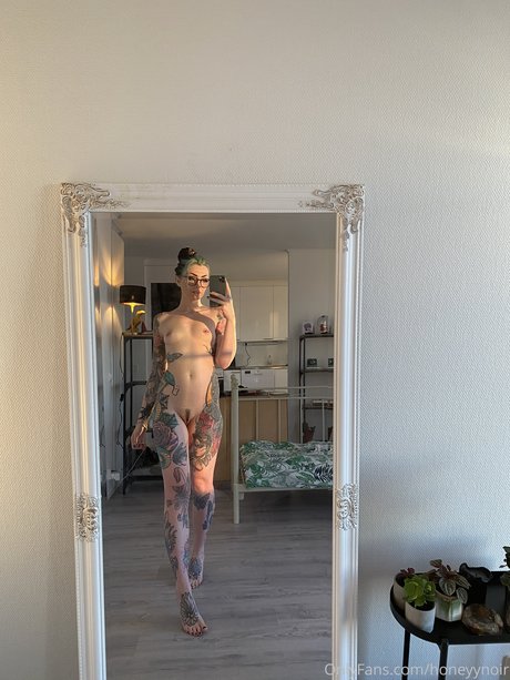 Honeyy Noir アートモデル 画像