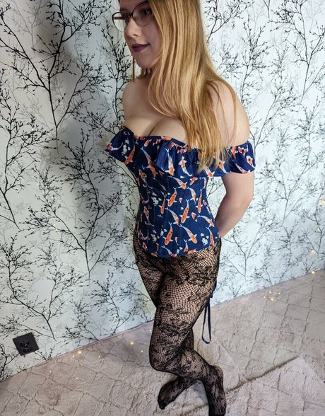 delimbre アダルトスター 画像