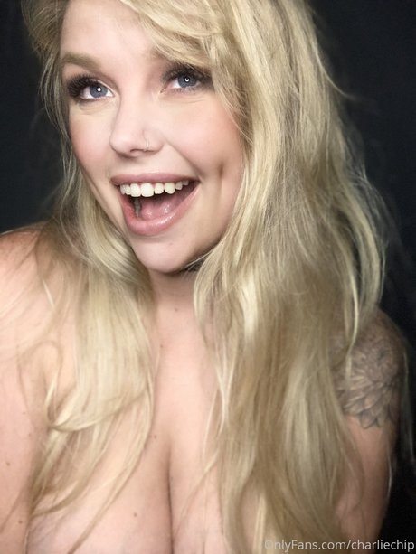 Charlie Chip ヌードスター アーカイブ