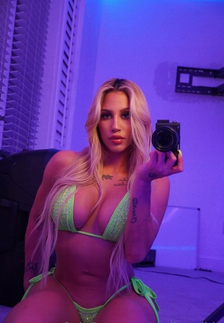 熟女オナニーオンリーファンズ ヌード 画像