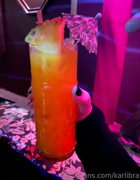 アマチュアペッギングオンリーファンズ アートポルノ 画像