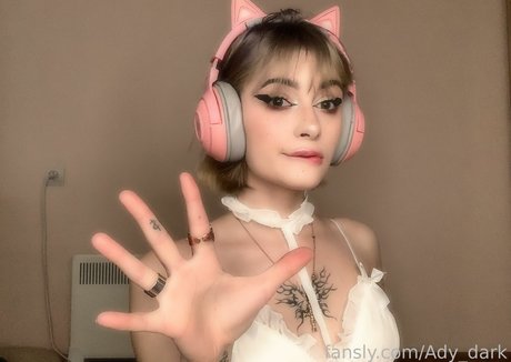 ヴィゴ・オンリーファンズ ヌード 画像