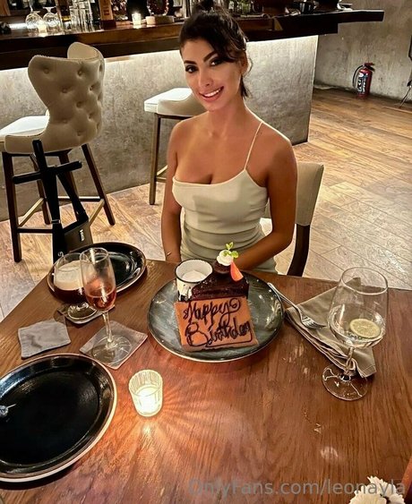 エモな痴女オンリーファンズ セクシーxxx ギャラリー